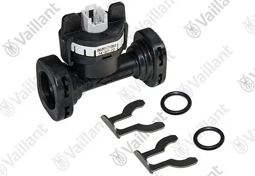 Vaillant Sensor mit schwarzem Gehäuse, zwei Anschlussöffnungen, Stecker und Zubehörteilen wie Dichtungen und Halterungen.
